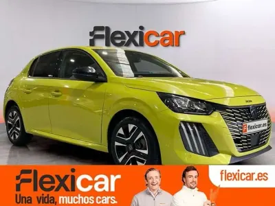 Usado Peugeot 208 Allure 101 CV (74 kW) 2025 Amarillo Utilitario
