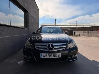 Usado Mercedes C200 136 CV (100 kW) 2014 Negro Berlina