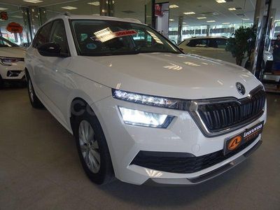 Usado Skoda Kamiq Ambition 110 CV (80 kW) 2022 Blanco SUV