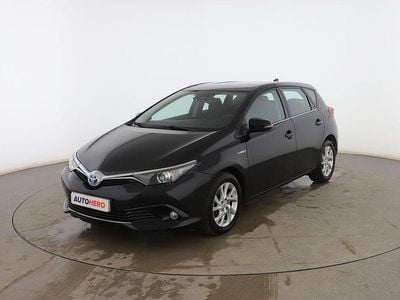 Usado Toyota Auris Hybrid Business Edition 140 CV (102 kW) 2018 Negro Berlina