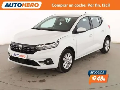 Usado Dacia Sandero Comfort 90 CV (66 kW) 2022 Blanco Utilitario