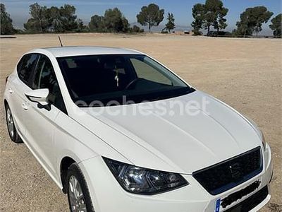 Usado Seat Ibiza Style 95 CV (69 kW) 2018 Blanco Utilitario