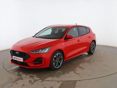 Rojo Usado 2023 Ford Focus ST-Line X Berlina | 21.699 € (Precio justo)