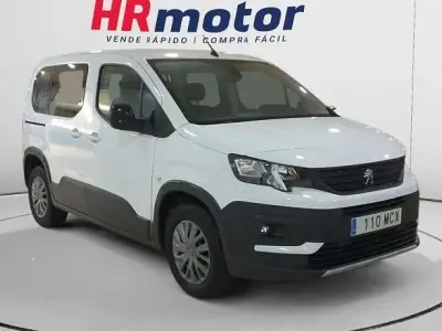 Usado Peugeot Rifter Active 102 CV (75 kW) 2022 Monovolumen