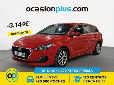 Usado Hyundai i30 116 CV (85 kW) 2019 Rojo Familiar
