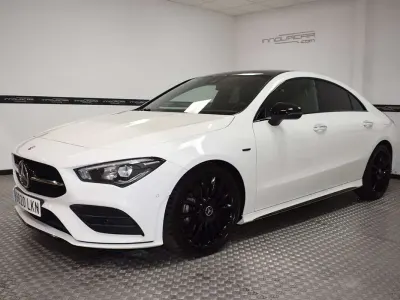 Usado Mercedes CLA180 136 CV (100 kW) 2020 Blanco Coupe