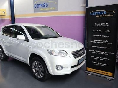 Blanco Usado 2012 Toyota RAV4 Executive SUV | 15.900 € (Precio justo)