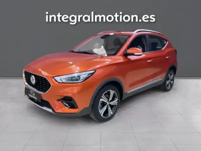 Usado MG ZS Comfort 106 CV (77 kW) 2023 Naranja Berlina
