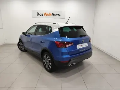 Usado Seat Arona FR 110 CV (80 kW) 2024 Azul SUV
