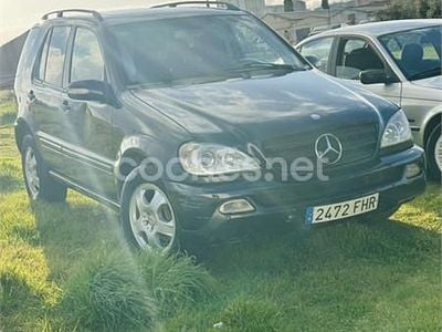Usado Mercedes ML270 163 CV (119 kW) 2004 Negro SUV
