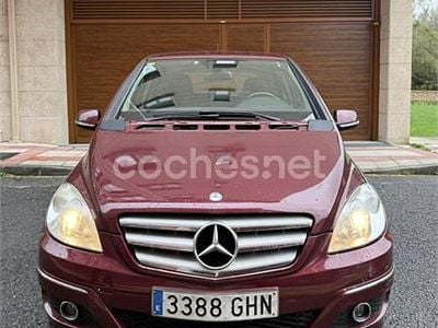 Mercedes B200