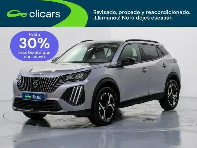 Usado Peugeot 2008 Allure 136 CV (100 kW) 2025 Gris SUV