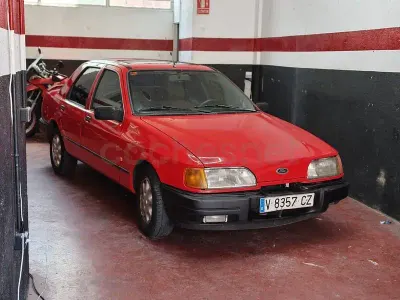 Usado Ford Sierra 123 CV (90 kW) 1989 Rojo Berlina