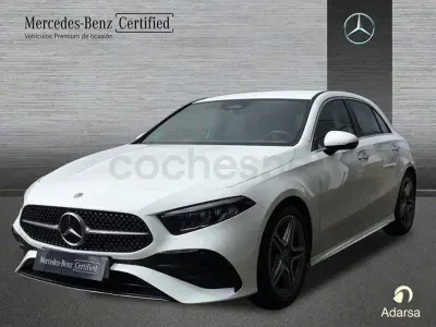 Usado Mercedes A180 AMG line 116 CV (85 kW) 2025 Blanco polar Berlina