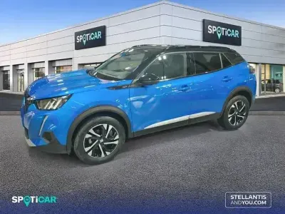 Usado Peugeot 2008 GT 130 CV (95 kW) 2023 Azul SUV
