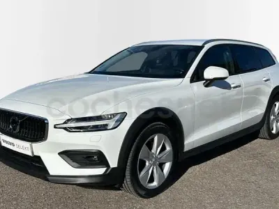 Usado Volvo V60 CC 190 CV (139 kW) 2021 Blanco Familiar