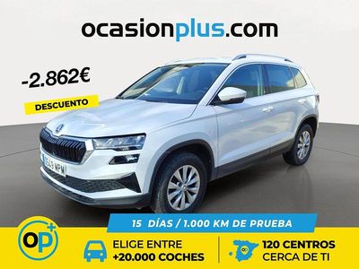 Usado Skoda Karoq Selection 115 CV (84 kW) 2024 Blanco SUV