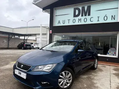 Usado Seat Leon Style 110 CV (80 kW) 2016 Azul Berlina