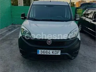Usado Fiat Doblò Active 75 CV (55 kW) 2010 Blanco Monovolumen