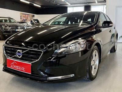 Negro Usado 2015 Volvo V40 Kinetic Berlina | 10.600 € (Un poco caro)