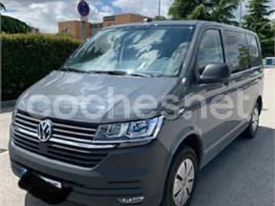 Gris / plata Usado 2020 VW Caravelle Monovolumen | 30.000 € (Un poco caro)