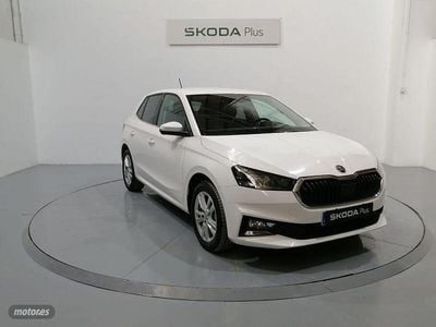Usado Skoda Fabia Selection 80 CV (58 kW) 2024 Blanco Utilitario