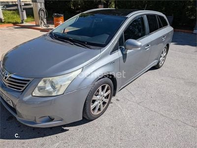 Usado Toyota Avensis Executive 150 CV (110 kW) 2009 Gris / plata Familiar