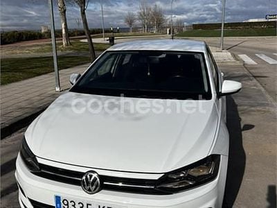 Usado VW Polo Advance 95 CV (69 kW) 2018 Blanco Utilitario