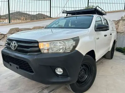 Usado Toyota HiLux 150 CV (110 kW) 2017 Blanco Pickup/Camioneta