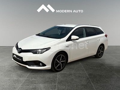 Blanco Usado 2018 Toyota Auris Hybrid Business Edition Familiar | 10.500 € (Precio justo)