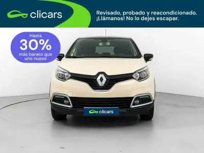 Usado Renault Captur Intens 90 CV (66 kW) 2017 Beige SUV