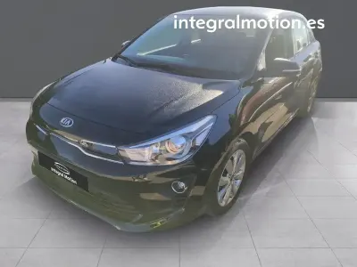 Usado Kia Rio 100 CV (73 kW) 2021 Negro