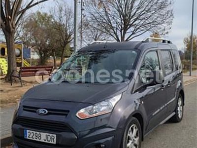Usado Ford Tourneo Trend 95 CV (69 kW) 2014 Gris / plata Monovolumen