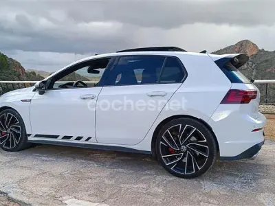 Usado VW Golf VII GTI Clubsport 301 CV (221 kW) 2021 Blanco Utilitario