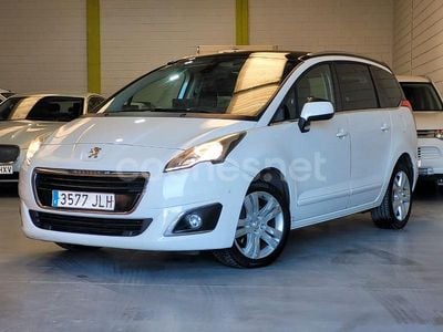 Blanco Usado 2016 Peugeot 5008 Style Monovolumen | 10.990 € (Un poco caro)