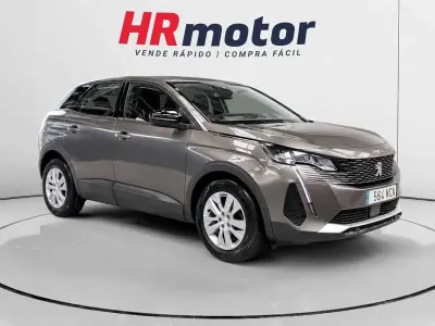 Usado Peugeot 3008 Active 131 CV (96 kW) 2022 Gris SUV