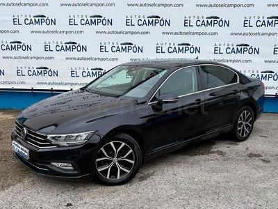 Usado VW Passat Executive 120 CV (88 kW) 2020 Gris / plata Berlina