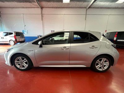 Usado Toyota Corolla Active 122 CV (89 kW) 2020 Gris plata