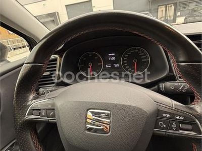 Usado Seat Leon FR 150 CV (110 kW) 2017 Gris / plata Berlina