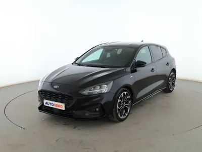 Usado Ford Focus ST-Line 125 CV (91 kW) 2019 Negro Berlina