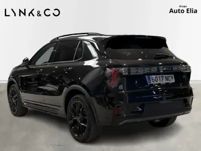 Usado Lynk & Co 01 279 CV (205 kW) 2025 Negro SUV