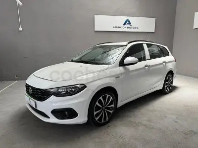 Usado Fiat Tipo Lounge 120 CV (88 kW) 2017 Blanco Familiar