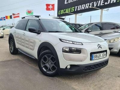 Usado Citroën C4 Cactus Shine 92 CV (67 kW) 2015 Blanco Utilitario
