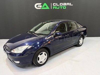 Usado Ford Focus Ghia 100 CV (73 kW) 2002 Azul Berlina
