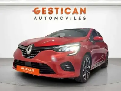 Używany Renault Clio V Techno 140 KM (102 kW) 2022 Czerwony Hatchback