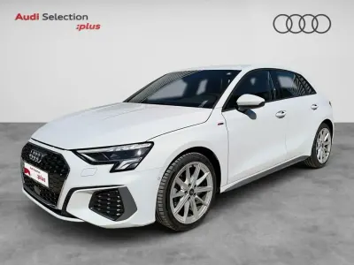 Käytetty Audi A3 S-Line 150 HP (110 kW) 2023 Valkoinen Sedan