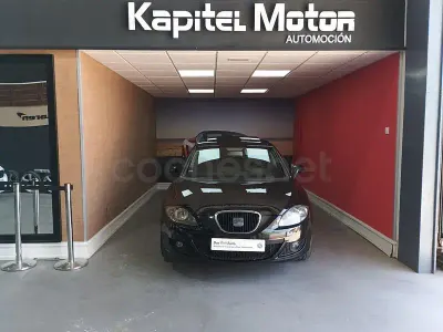 Usado Seat Leon Sport 140 CV (102 kW) 2007 Negro Utilitario