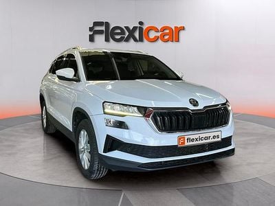 Usado Skoda Karoq Ambition 115 CV (84 kW) 2023 Blanco SUV