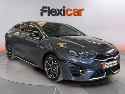 Usado Kia ProCeed GT-Line 120 CV (88 kW) 2022 Gris Familiar
