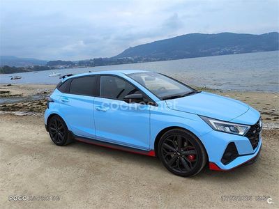 Azul Usado 2023 Hyundai i20 Berlina | 28.500 €